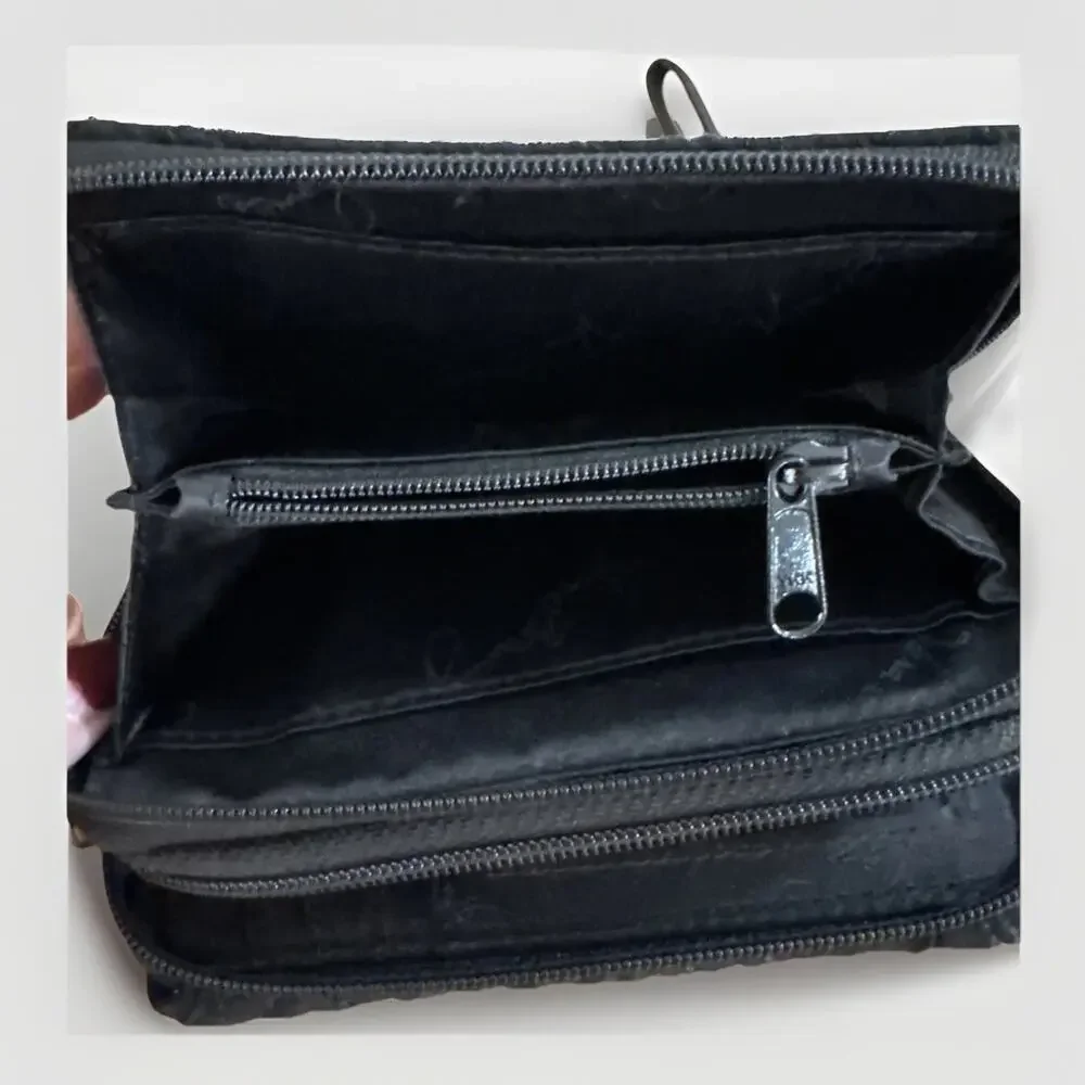 Vera Bradley Wristlet Wallet Classic Black 6x4x2